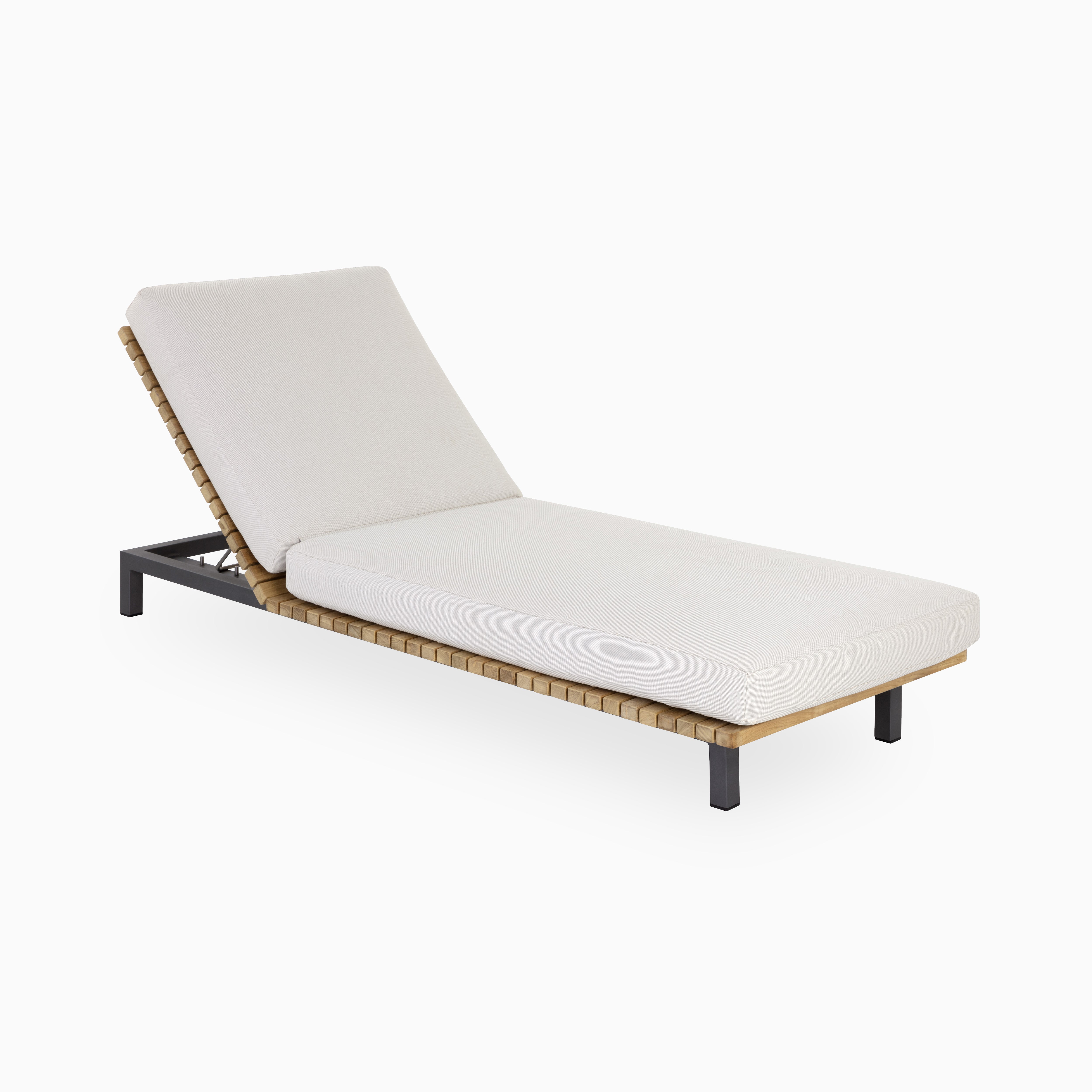 Miro Outdoor Lounger in Cream