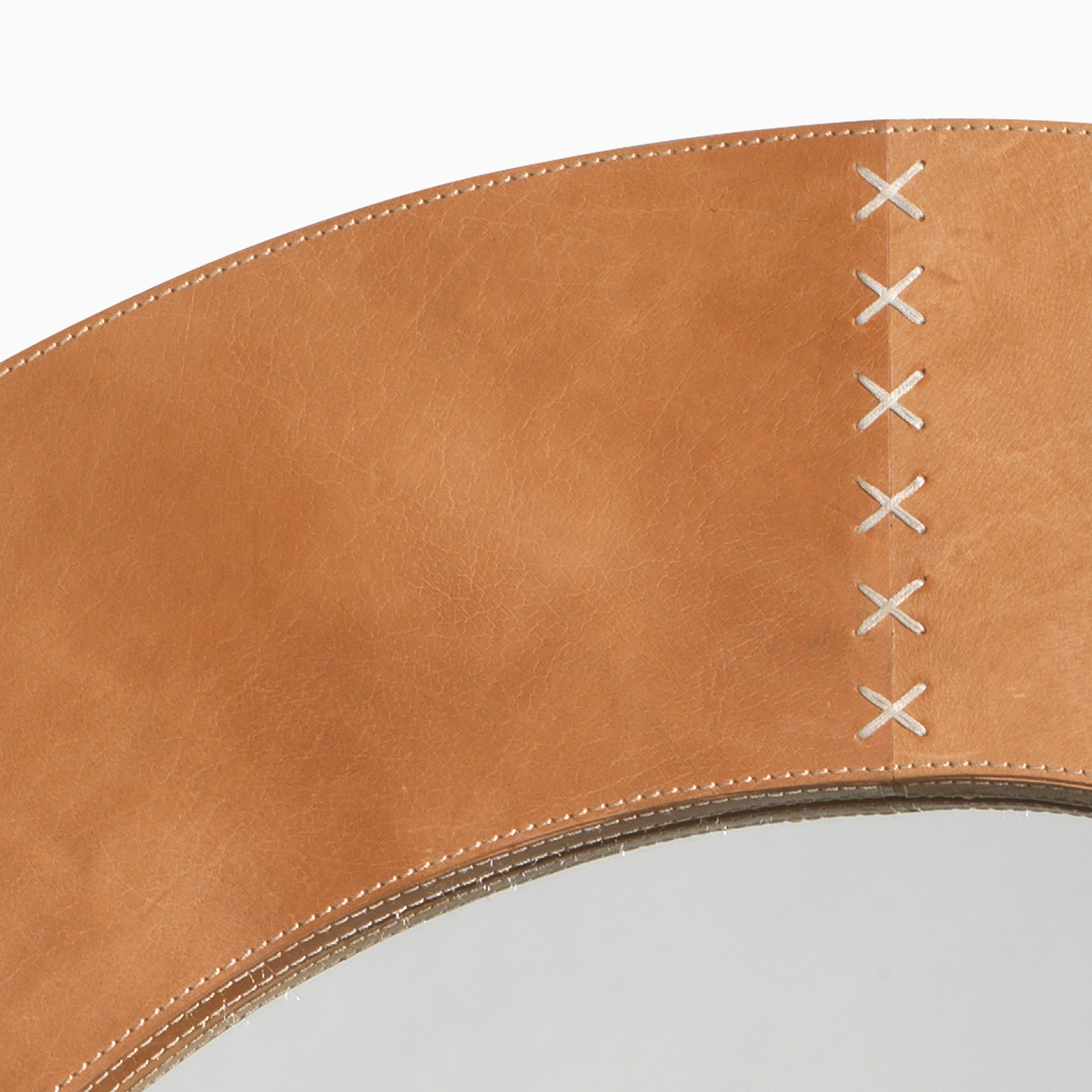 Vionna Round Mirror in Buff Leather
