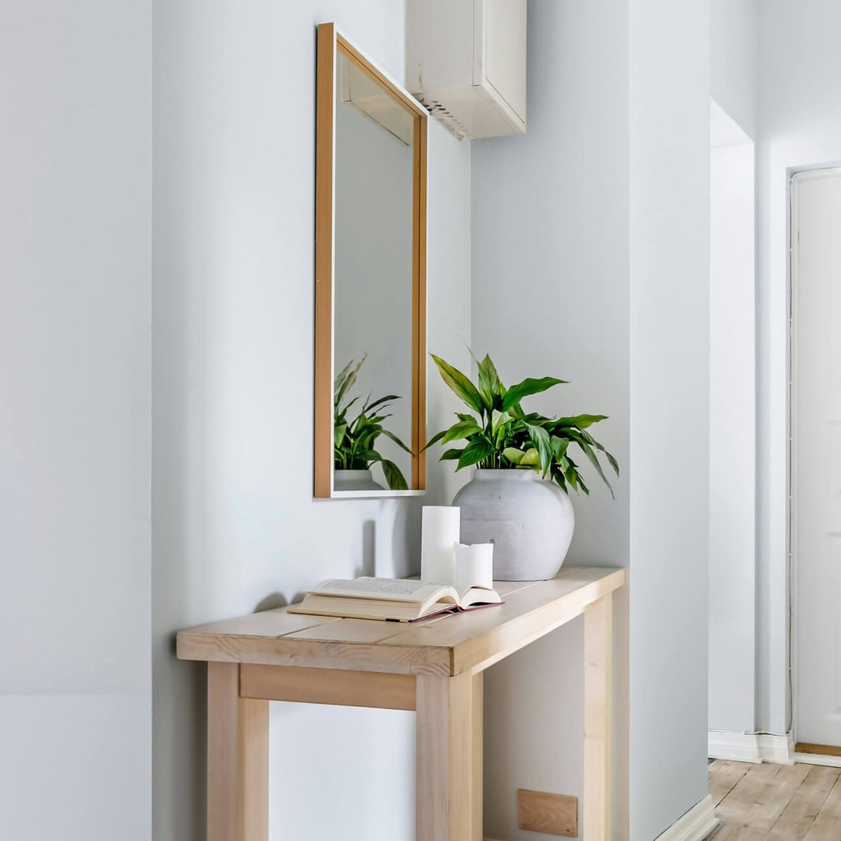 What's The Best Mirror Shape For An Entryway?, image size:1200x1200