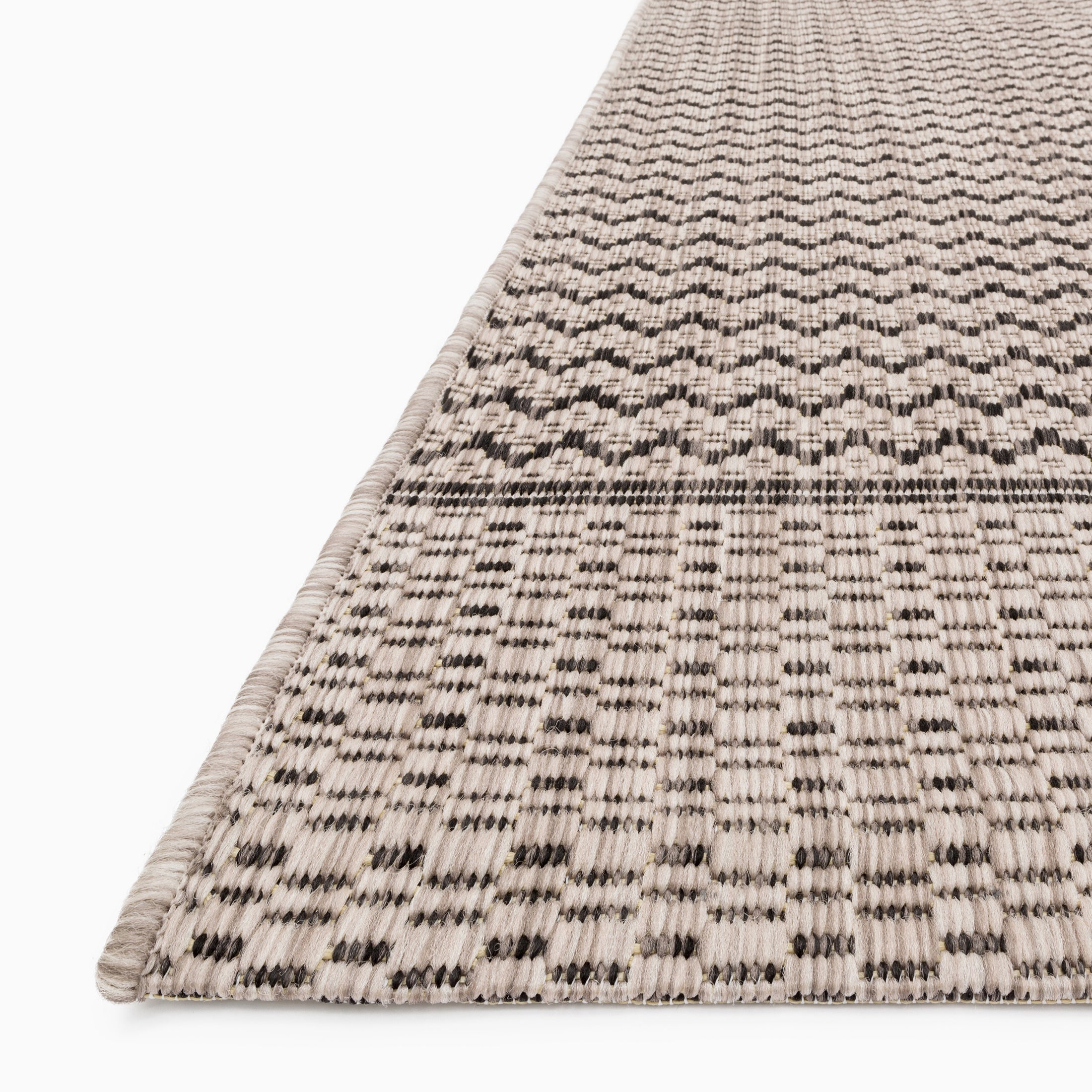 Marroway Indoor/Outdoor Rug in Grey / Black, 7'10" x 10'9"