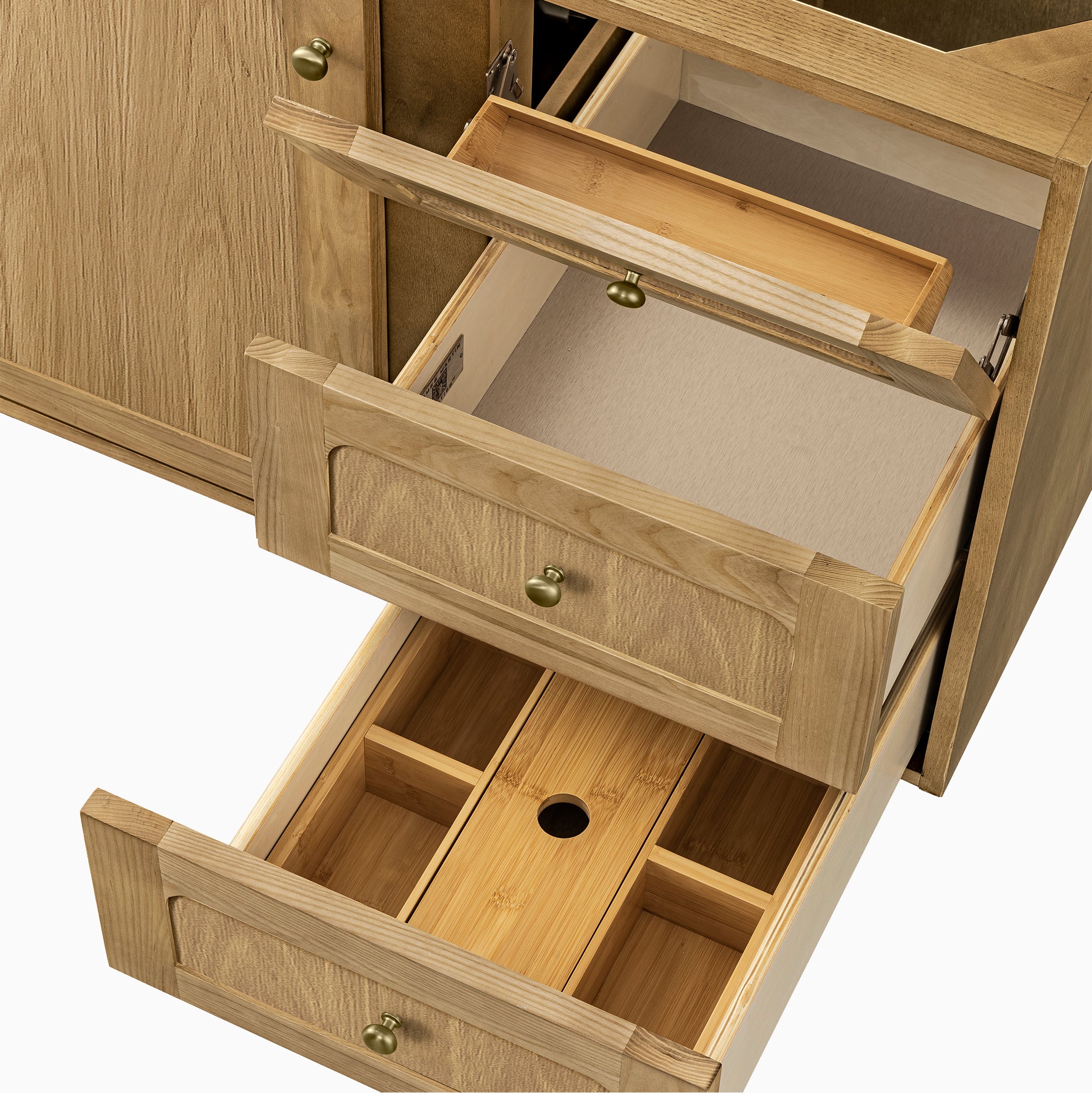 Abigail 36" Single Vanity in Light Natural Oak with 3 cm White Zeus Quartz Top