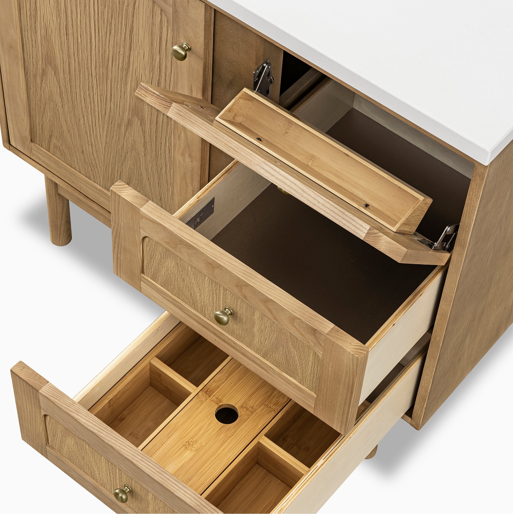 Abigail 36" Single Vanity in Light Natural Oak with 3 cm White Zeus Quartz Top