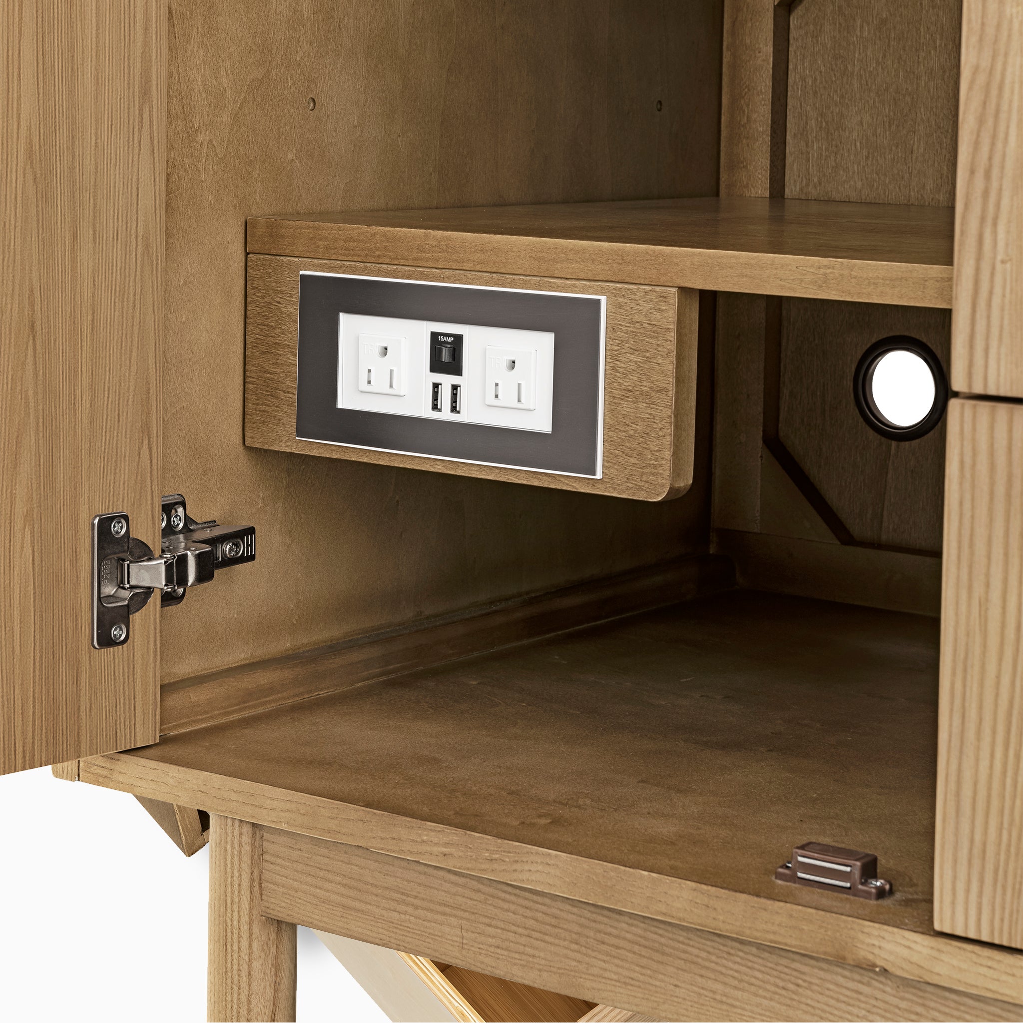 Abigail 36" Single Vanity in Light Natural Oak with 3 cm White Zeus Quartz Top