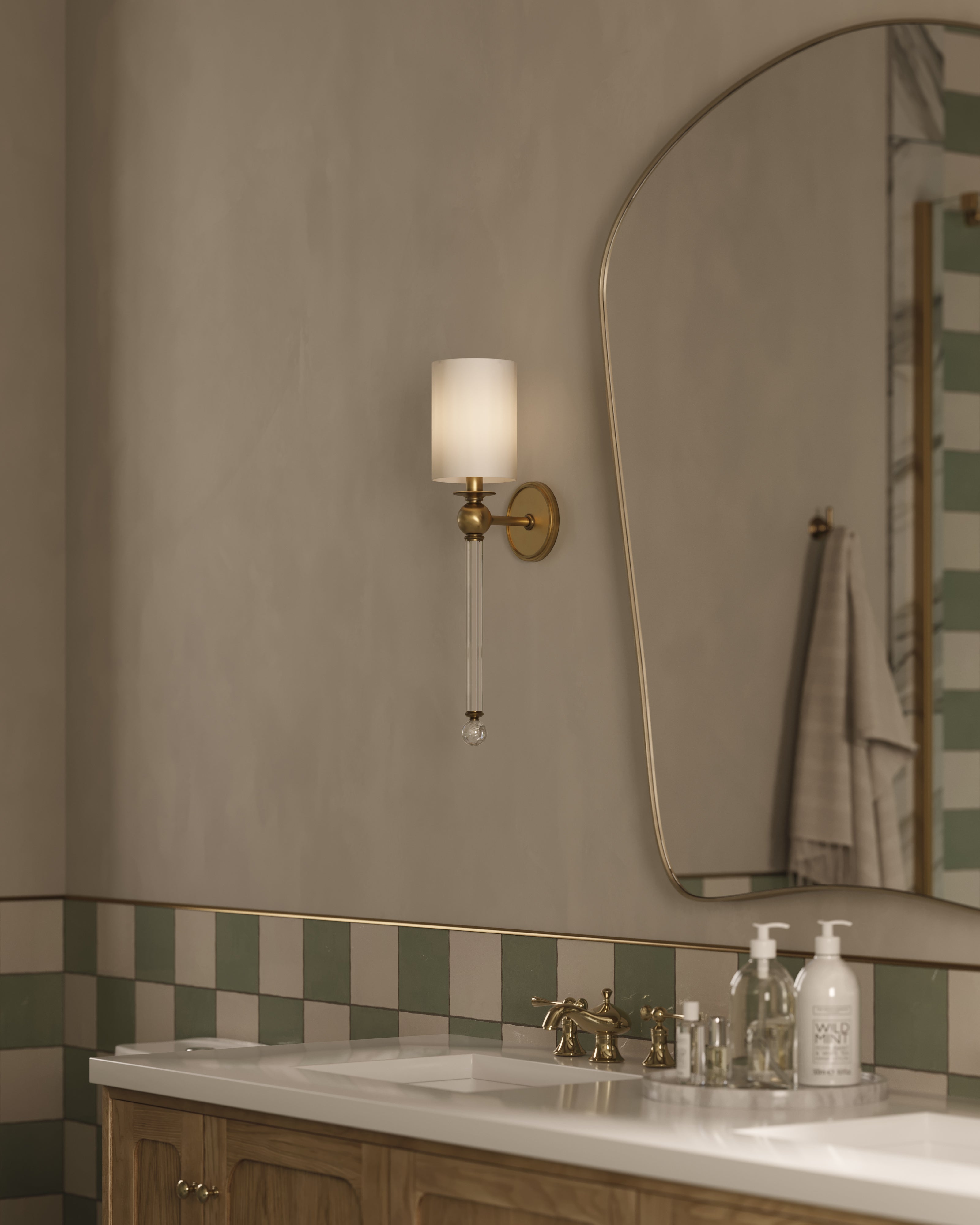 Raquel Wall Sconce in Aged Brass