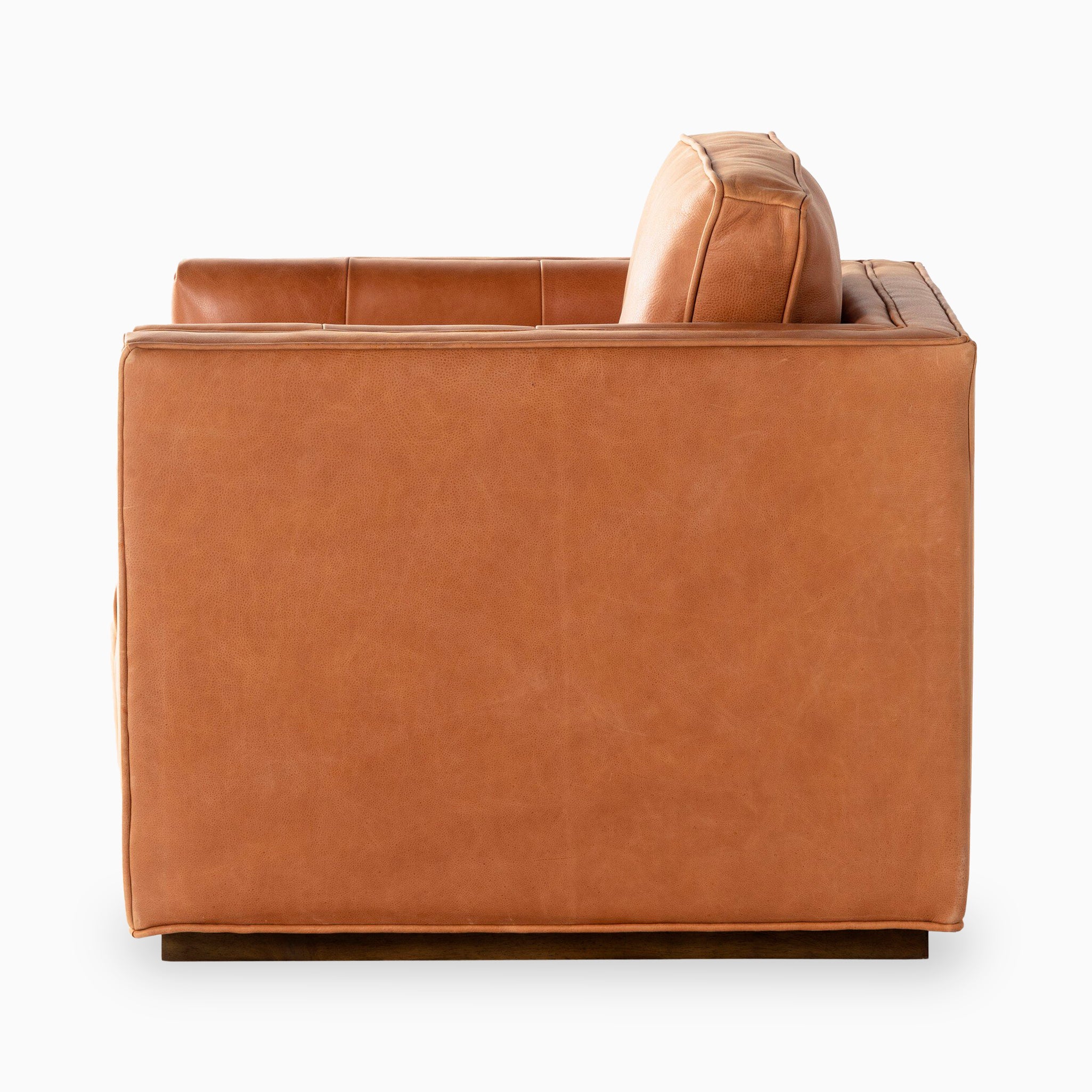 Landry Swivel Chair in Palermo Cognac