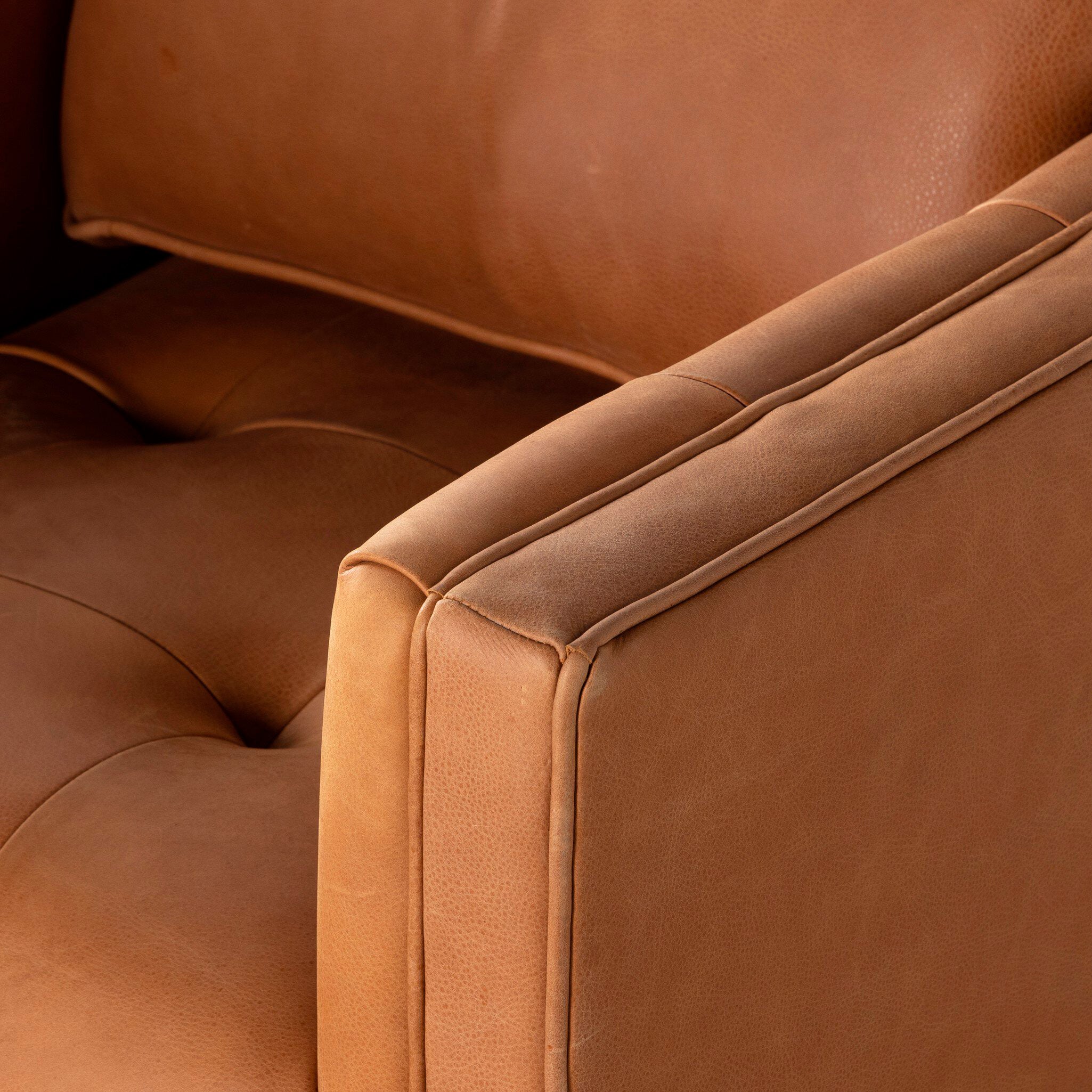Landry Swivel Chair in Palermo Cognac