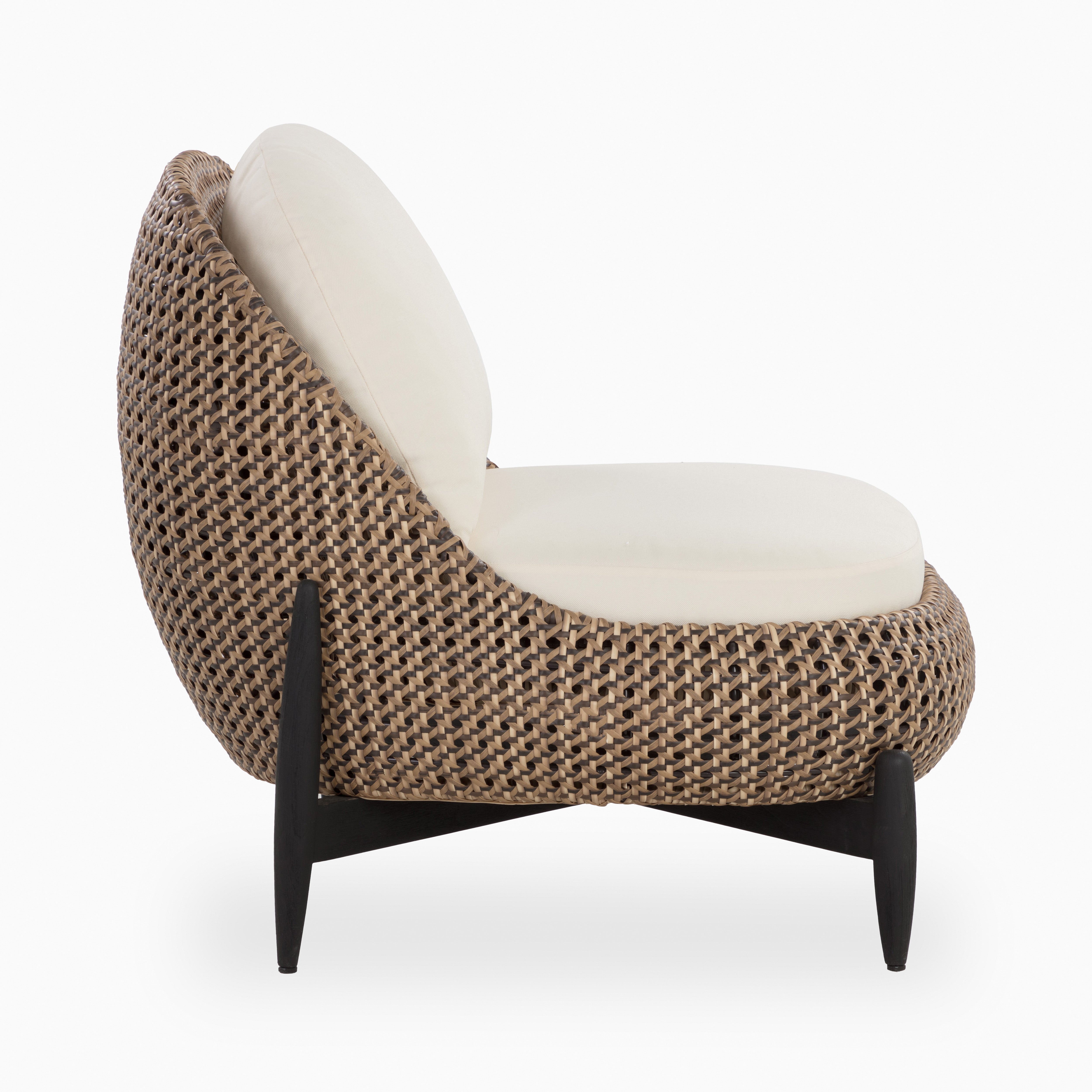 Briaro Outdoor Lounge Chair in Cream