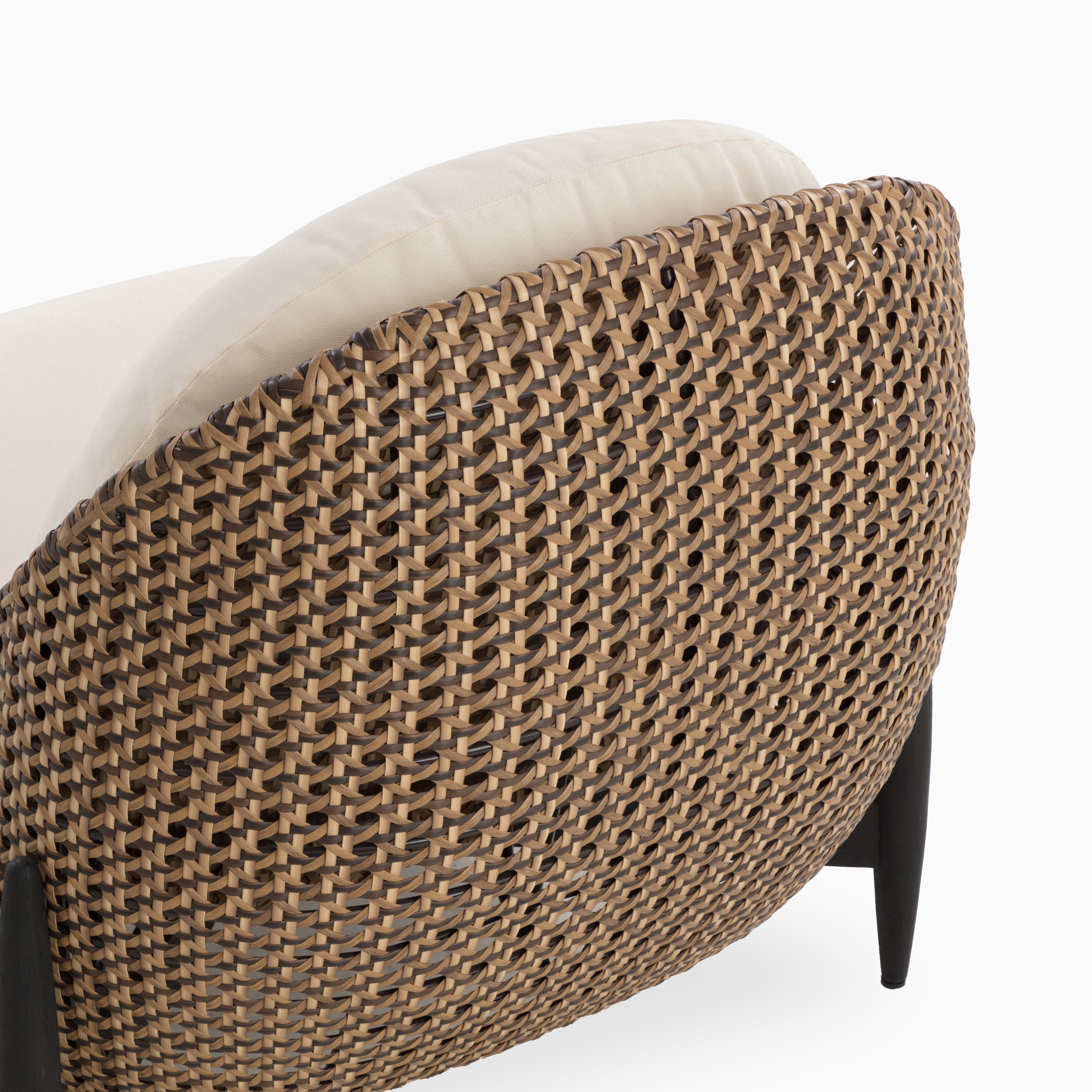Briaro Outdoor Lounge Chair in Cream