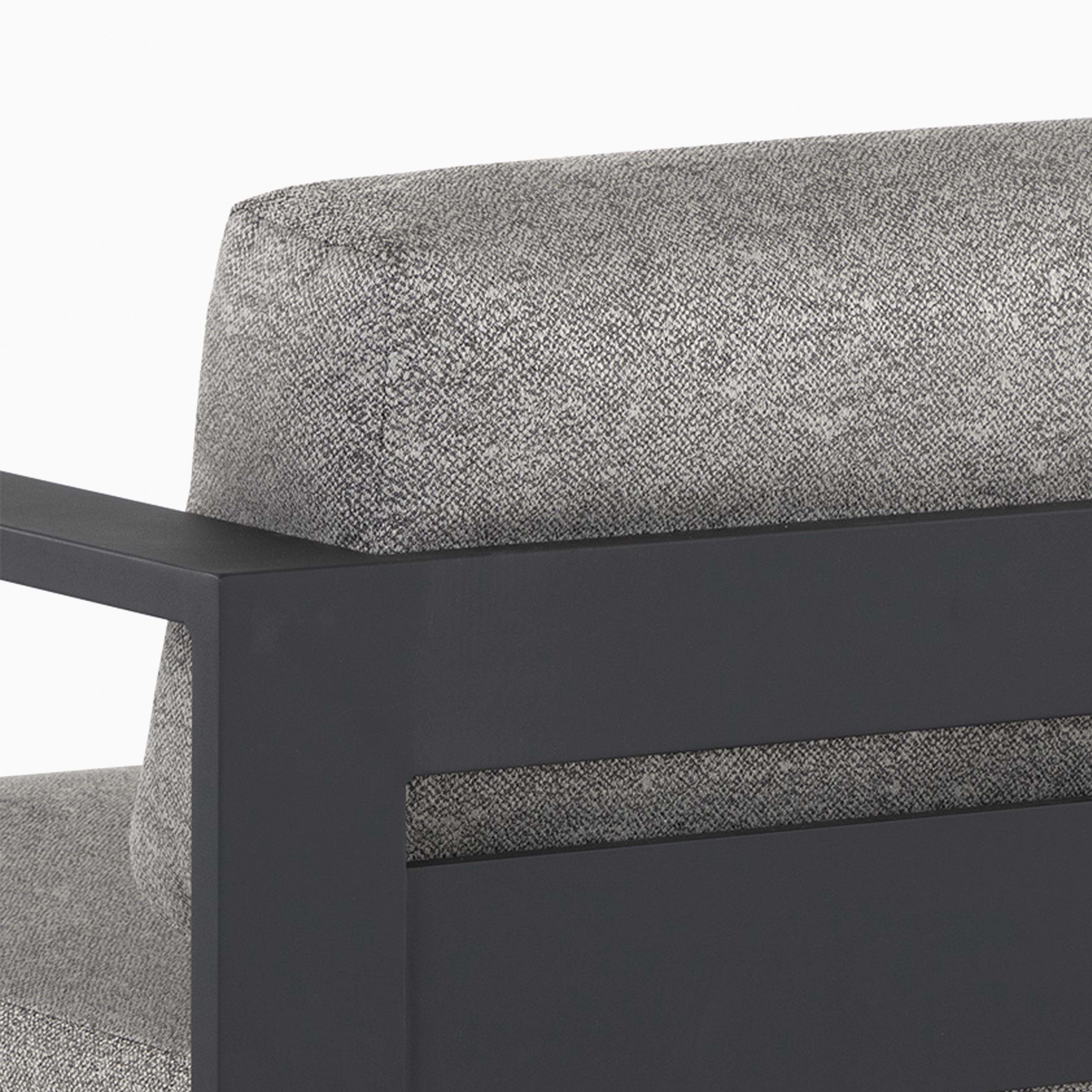 Noa Outdoor Lounge Chair in Grey