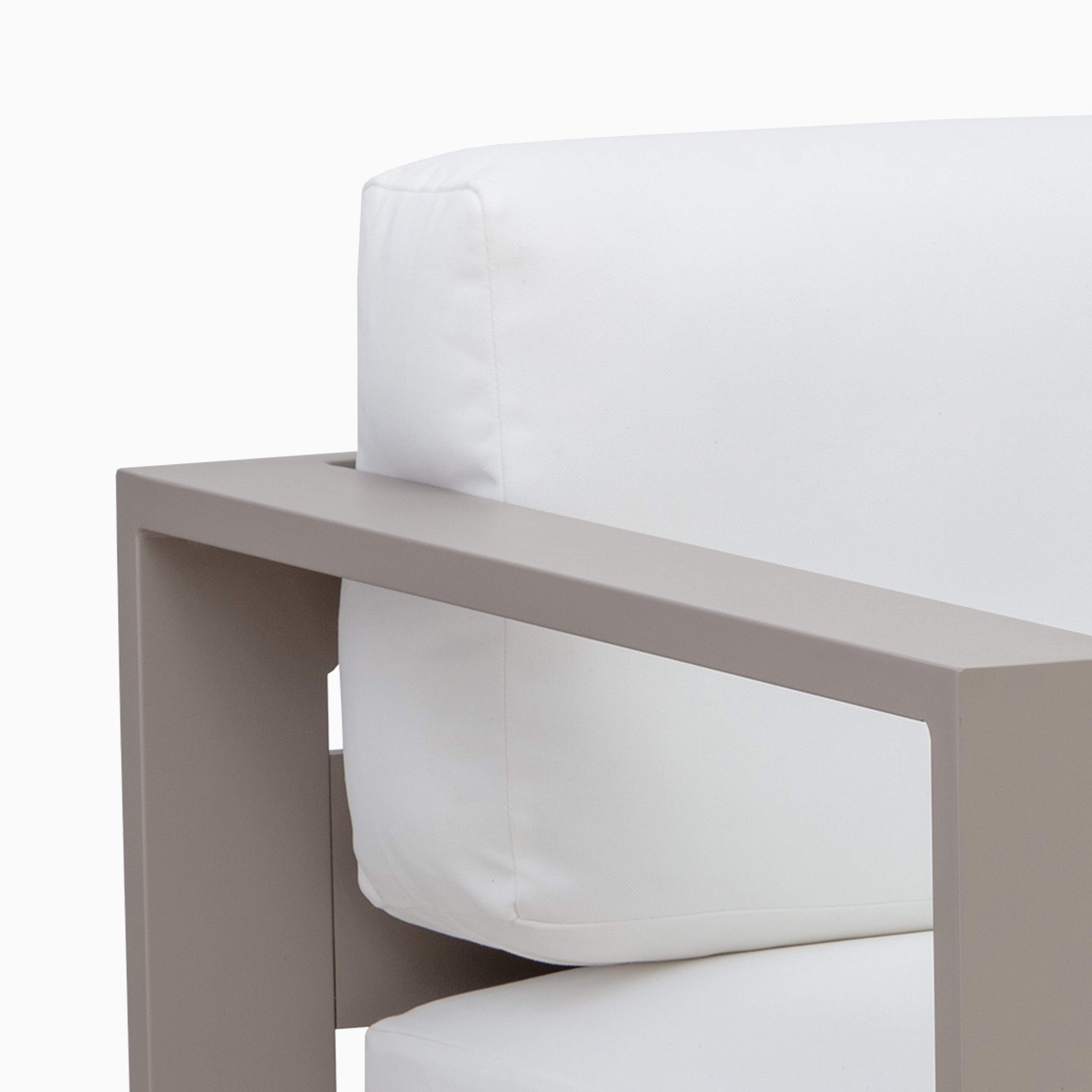 Noa Outdoor Lounge Chair in White