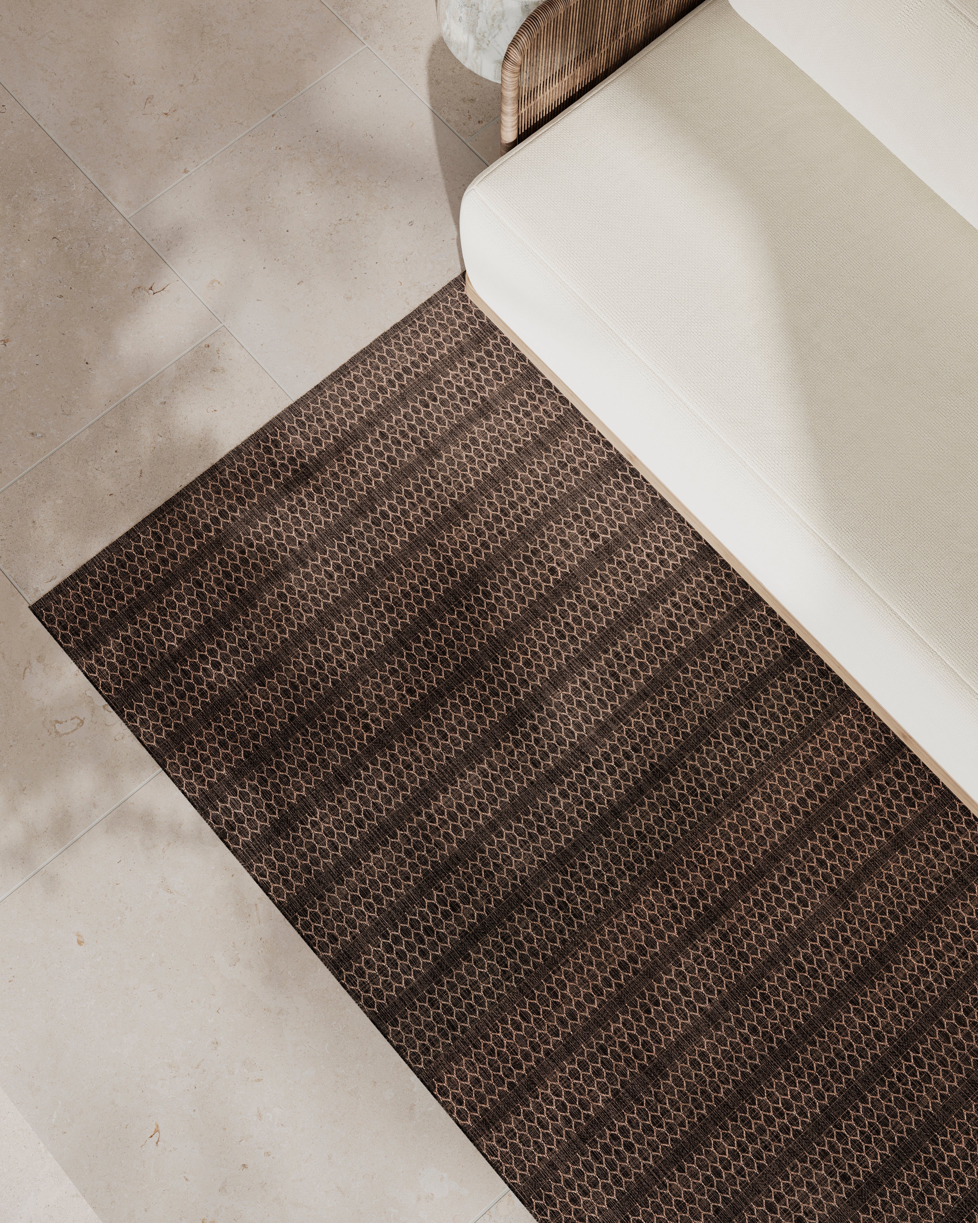 Marroway Indoor/Outdoor Rug in Black / Grey, 5'3" x 7'7"